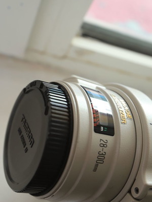 Canon EF 28-300mm f/3.5-5.6L IS USM φακός μεταχειρισμένος