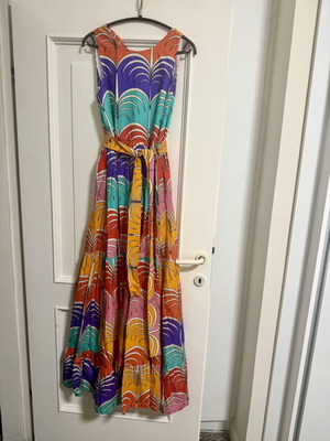 Karavan Paloma dress like new, 100% cotton, colorful retro print with tie belt