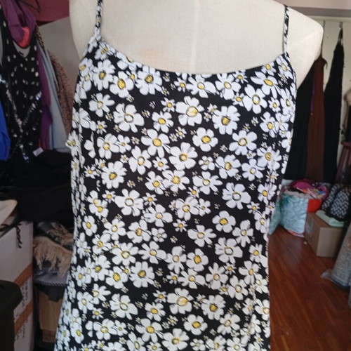 Floral dress L poppy lux, like new, colorful with front slits