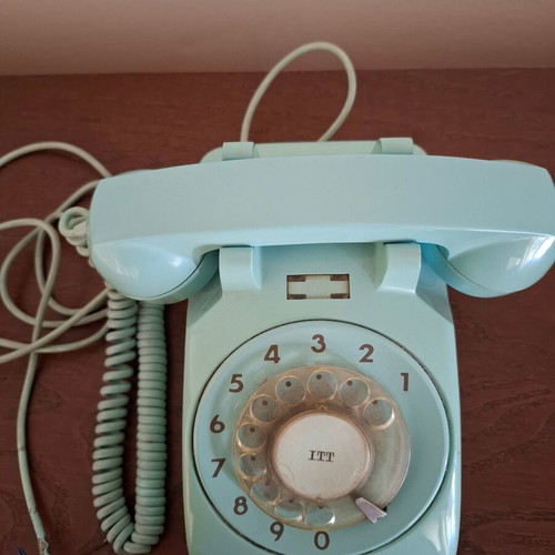 ITT Analog Turquoise Telephone like new 1972
