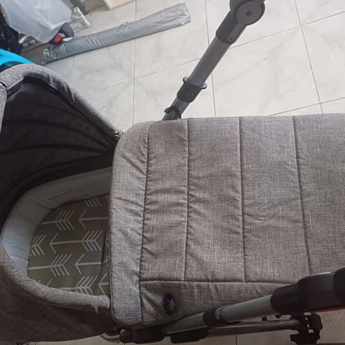 3-in-1 baby stroller with cushions