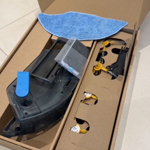 Rohnson Mamba Robot+ robotic vacuum with self-cleaning station, like new