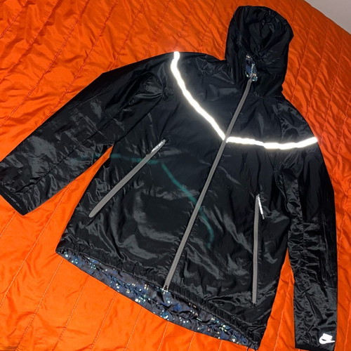 Nike Lightweight Reversible Windbreaker Jacket with City Print