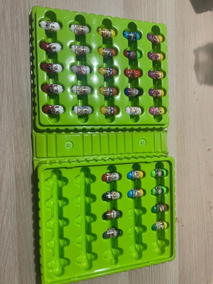 Mighty Beanz συλλεκτική κασετίνα μεταχειρισμένη με φιγούρες