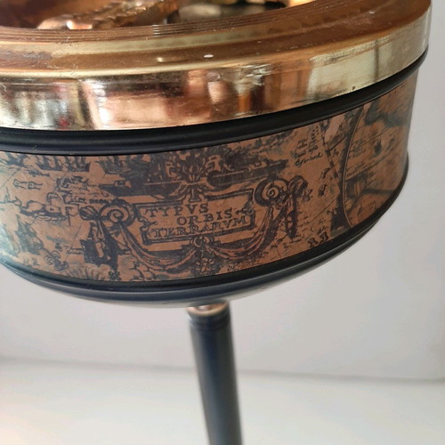 Floor ashtray from the 60s like new with world map design