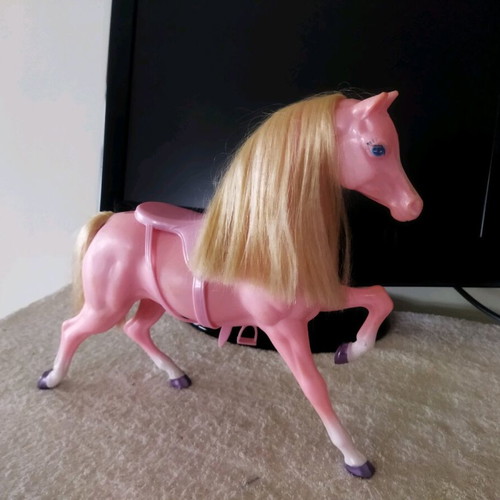 Pink Horse Barbie vintage Mattel in like new condition 27×30 cm