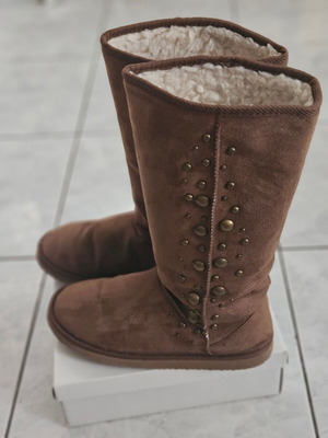 Soft suede boots size 41