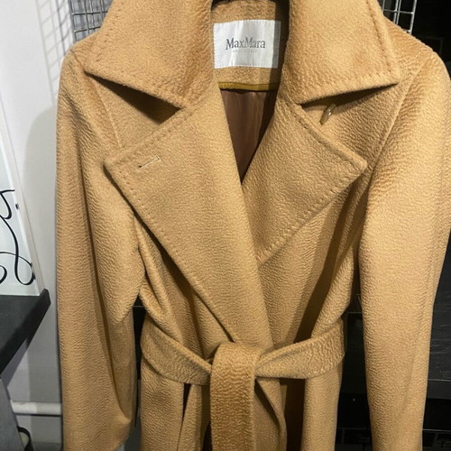Max Mara Manuela Icon coat like new, size IT38, 100% camel hair wool