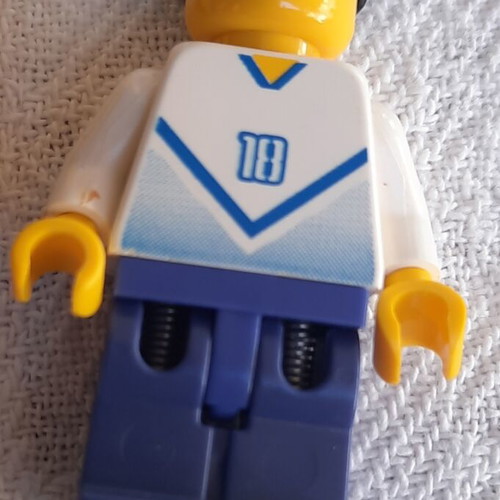 Lego Minifigures Basketball Players Pack of 5 Like New with Hoops and Balls