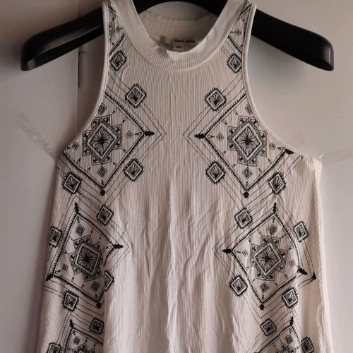 Tally Weill women's white shirt with black geometric designs, size XXS, new