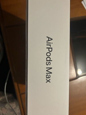 AirPods Max Midnight new