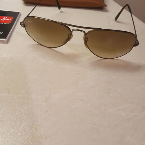 Ray Ban Aviator sunglasses like new, brown metal frame