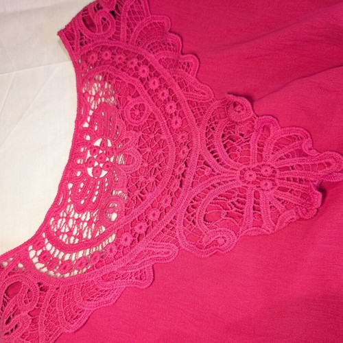 Set of 2 blouses one size fuchsia and pink with ruffles and lace new