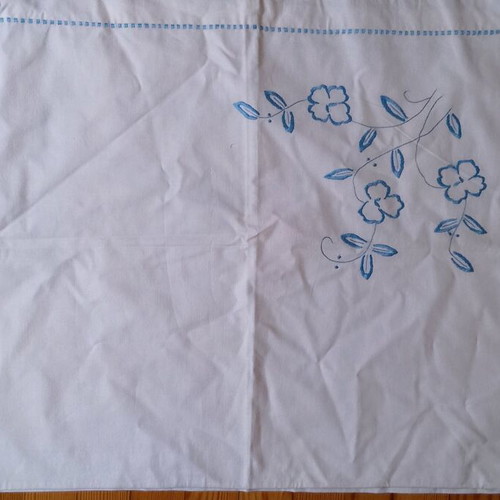 Vintage pillowcases hand embroidered, pair 61×47 cm