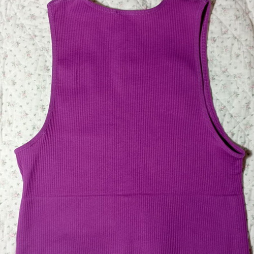 Sports top