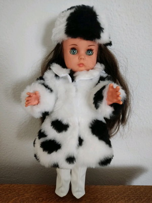 Bella doll used 32cm