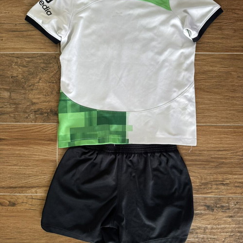 Nike Liverpool FC Away Kit kids set used, size 122-128 cm