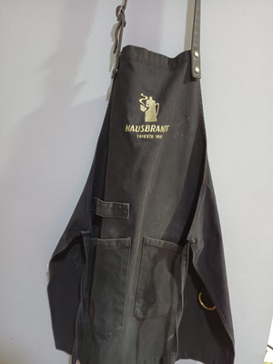 Kitchen apron brown, like new