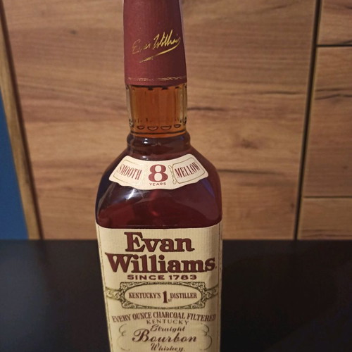 Evan Williams Whiskey 8 Year Old new