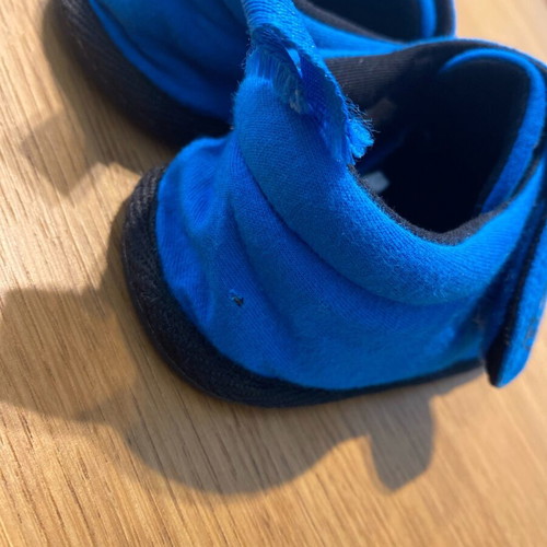 H&M cotton Sonic slippers used, blue, size 26/27