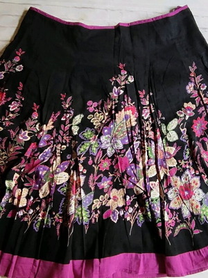 Yumi skirt used, size L