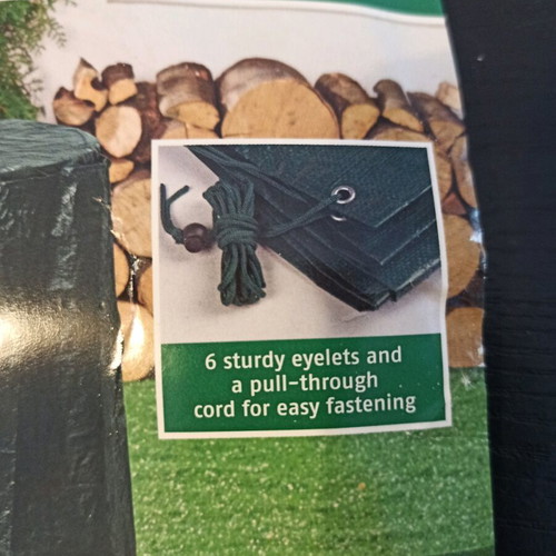 Round green table cover 82 x 165 cm like new
