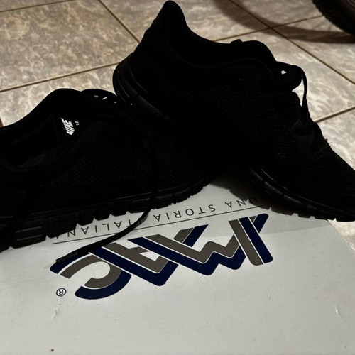 Nike Free Run 3.0 used athletic shoes size 42 black