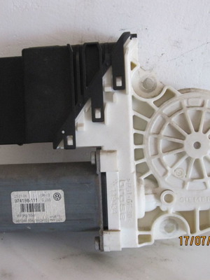 Μοτέρ παραθύρου πίσω δεξιό για VW Passat '05-'11 μεταχειρισμένο