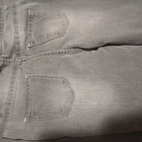 H&M gray thin jeans for 4-5 years like new unworn