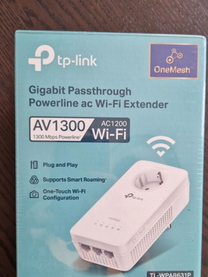 TP Link TL-WPA8631P AV1300 Gigabit Powerline with Pass-Through Socket new