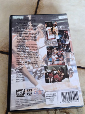 Chicago Bulls Three-Peat κασέτα VHS σαν καινούργιο, σπάνια γερμανική έκδοση 1993