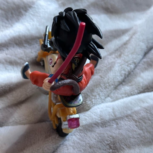Son Goku baby φιγούρα καινούργια 13 εκατοστά με κουτί