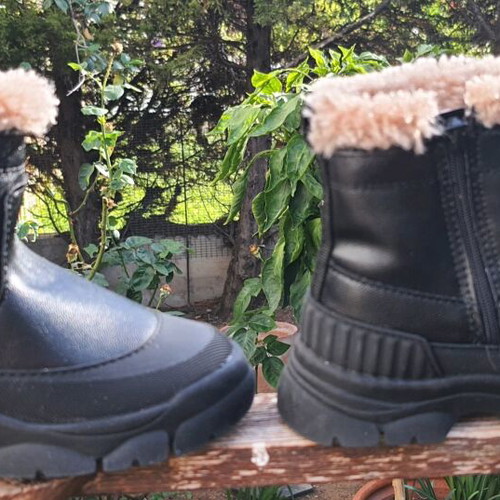 Zara boots no23 like new, black unisex