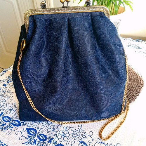 Kisslock Frame bag new, handmade, blue crossbody