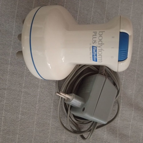 Massage device with adjustable intensity and small heads
