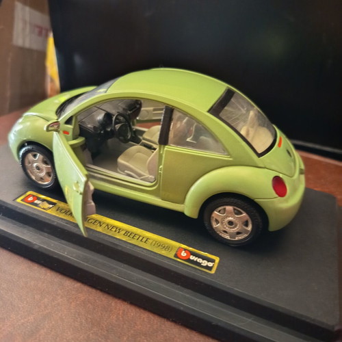 Volkswagen Beetle metal toy car 1998 like new by Burago