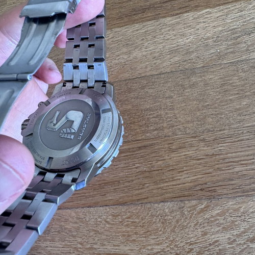 Tissot Seastar 1000 wristwatch like new, silver stainless steel