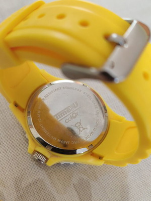 Waterproof watch like new, needs battery