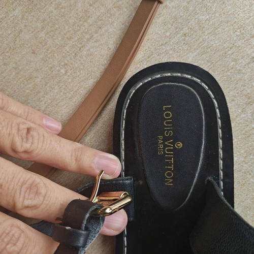 Louis Vuitton sandals like new, size 38, black and brown