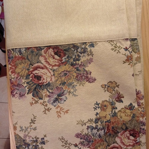 Linens throw set of 4 pieces new