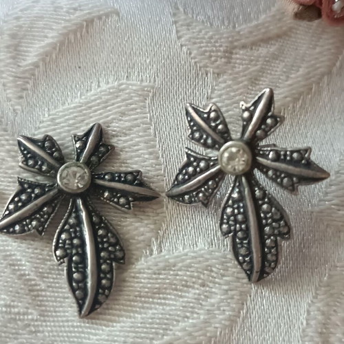 Silver Earrings 925 used, need repair, with silver clasps