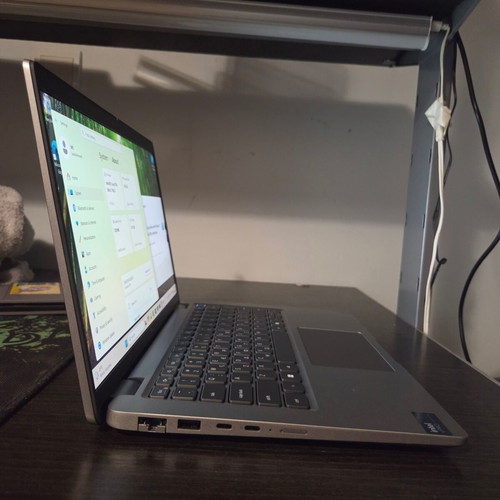 Dell Latitude 5450 laptop, Intel Core i7, 16GB DDR5, 512GB NVMe SSD, 14" FHD touchscreen