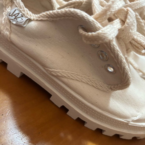 Canvas shoes new size 36 beige
