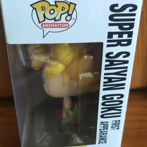 Dragonball Z Super Saiyan Goku 860 Funko Pop used