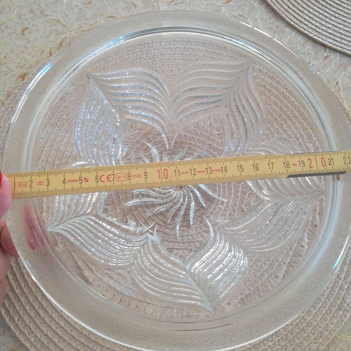 Crystal bowl new for decoration and use
