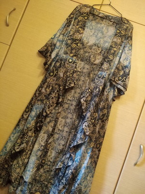 Kimono long with front tie like new, one size