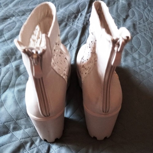 Melissa Boots ankle boots size 40 like new, beige with lace