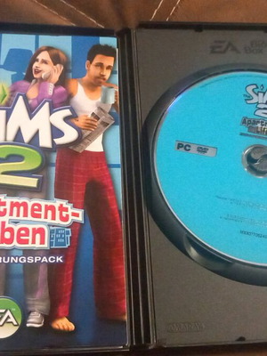 Sims 2 PC game used, classic