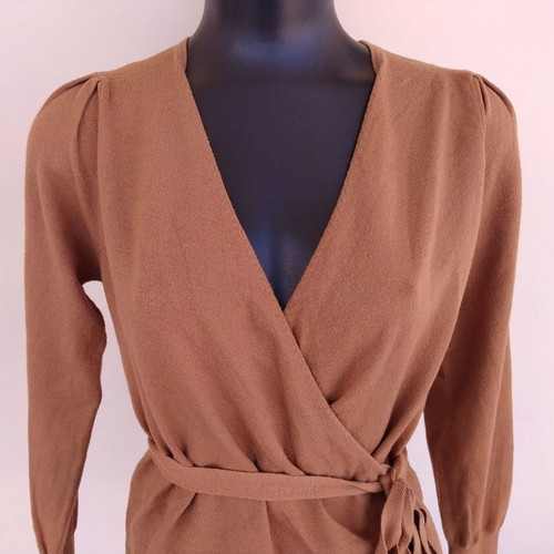 Brown wrap cardigan medium size used, soft and elastic