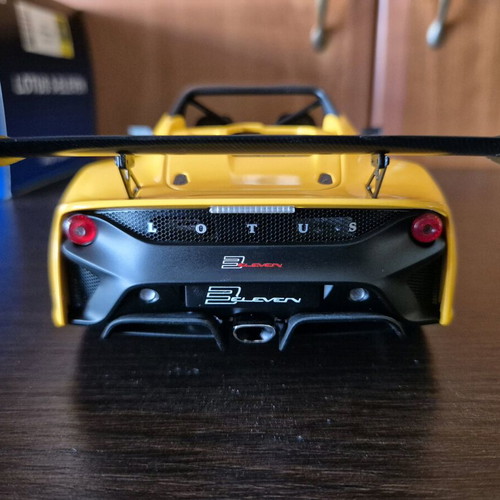 Lotus 3 Eleven Autoart model 1/18 new, yellow metallic